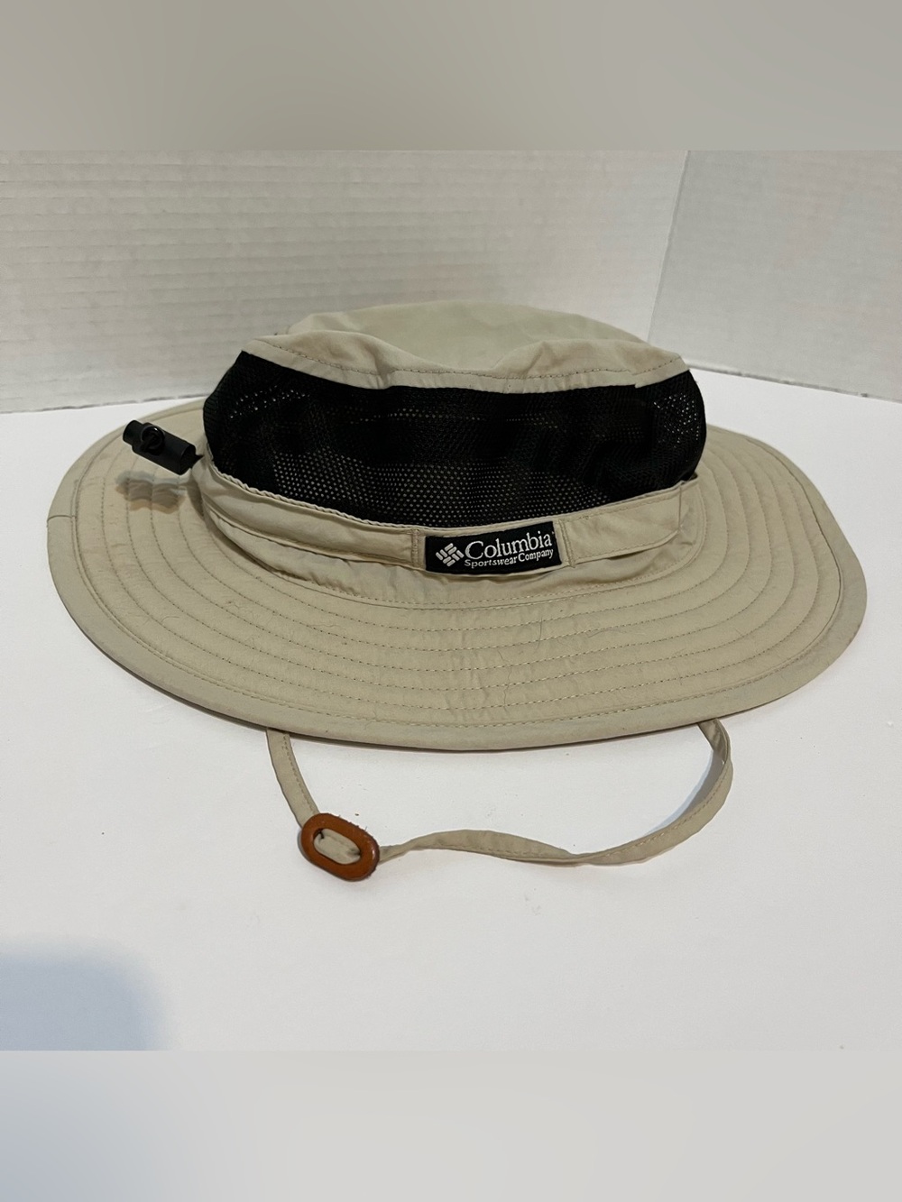 Columbia Beige and Black Breathable Boonie Sun Hat Youth Size